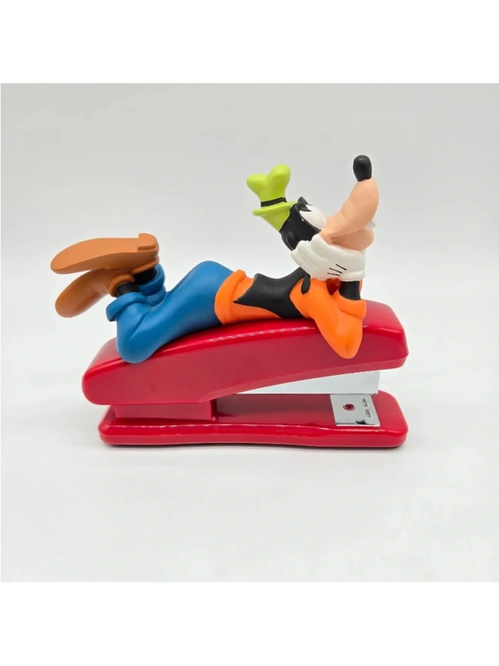 Goofy Stapler Red Novelty Office Desk Decor Walt Disney MII Vintage 90s Works - Picture 1 of 10